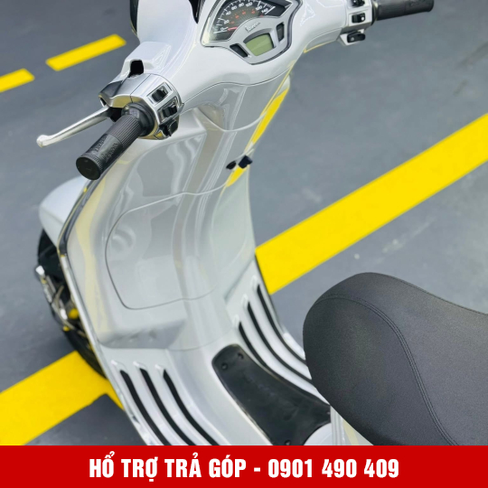 Vespa sprint 50X1-05294